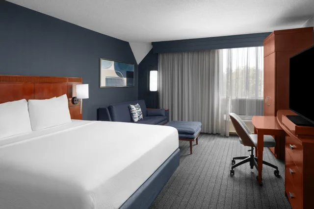 جناح تنفيذي بسرير كينج مع أريكة، Courtyard by Marriott San Diego - Rancho Bernardo 2/9