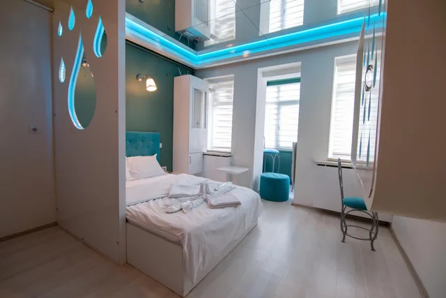 جناح، Element Suites 8/10
