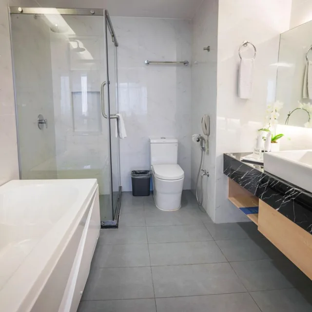 Junior Suite, Crystal Crown Hotel Petaling Jaya 7/8