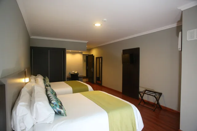 غرفة ديلوكس بسريرين مزدوجين، ARANJUEZ HOTEL & SUITES 1/6