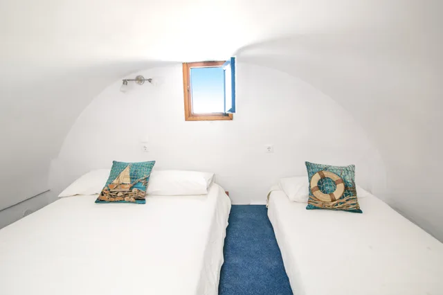 Loft, Caldera and Volcano View، Stelios Rooms 3/4