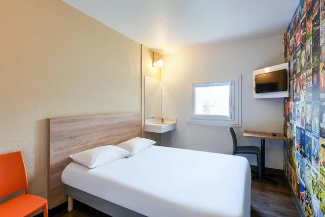غرفة بسرير مزدوج بحمام مشترك، Hotelf1 Paris Porte De Montreui 3/7