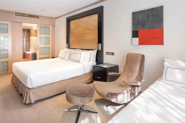 غرفة ثلاثية، Melia Madrid Princesa Hotel 1/7