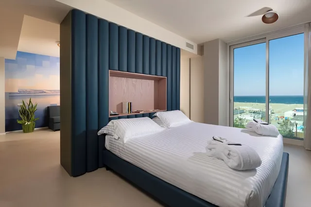 جناح جونيور بسرير كينج بإطلالة على البحر، MERCURE RIMINI ARTIS 4/6