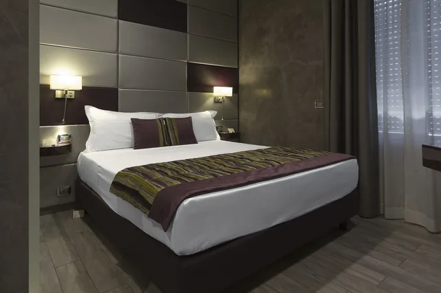 غرفة ديلوكس بسرير كينج، Vaticano Julia Luxury Rooms 1/4