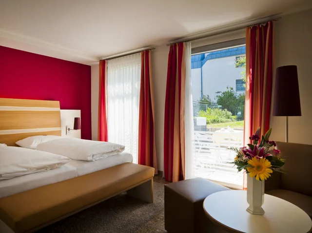 غرفة بسرير كوين بإطلالة على الفناء بشرفة، arte Hotel Wien Stadthalle 7/10