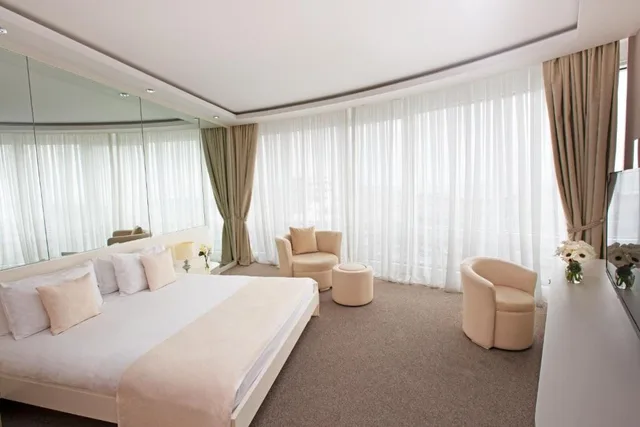 Junior Suite [W]، Sahil Hotel Baku 1/5
