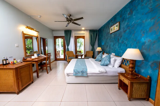Beach, Deluxe, Single، Fihalhohi Maldives 3/3
