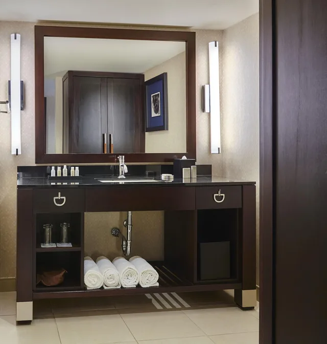 غرفة بسريرين كوين لذوي الإعاقة، RENAISSANCE PHOENIX DOWNTOWN HOTEL 2/2
