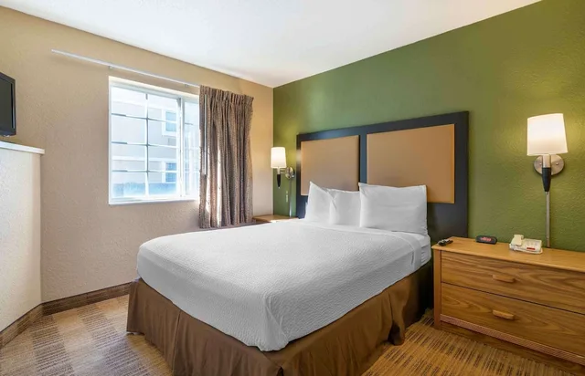 جناح بسرير كوين مع أريكة، Extended Stay America - Louisville - Alliant Avenue 2/6