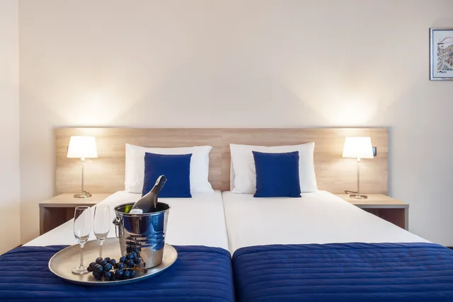 Room, Twin Beds, Rail View، Molo Hotel 4/6