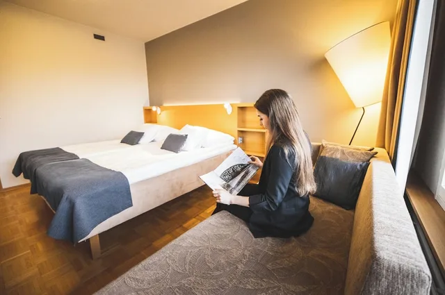 غرفة سوبيريور بسريرين منفصلين بإطلالة على البحيرة بشرفة، Spahotel Casino 4/8
