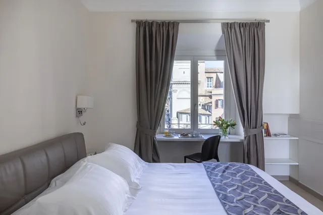 غرفة سوبيريور بسرير كوين بإطلالة على المدينة، Hotel Scalinata Di Spagna 9/10