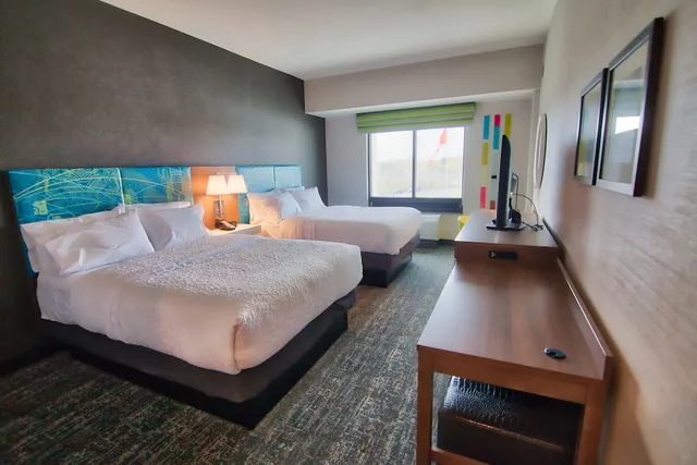 Signature, 2 Queen Beds, Hampton Inn St Catharines Niagara On 1/7