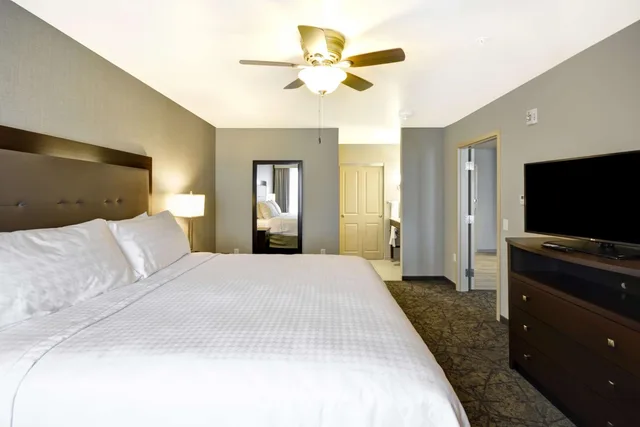 جناح بسرير كينج بغرفة نوم واحدة لغير المدخنين، Homewood Suites By Hilton Phoenix Tempe Asu Area 2/3