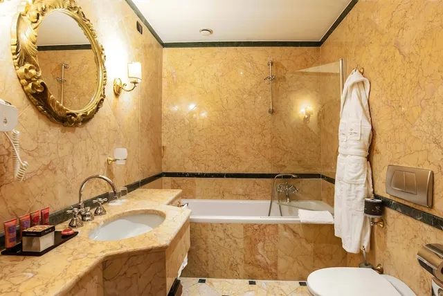 غرفة ديلوكس بسرير فردي، River Palace Hotel 2/2