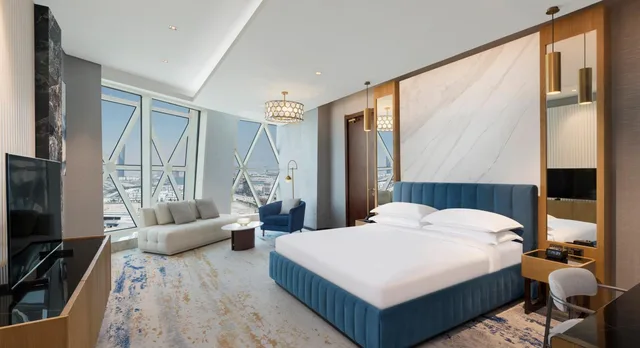 Premium, King Bed, Water View, Kitchenette, Velero Doha 3/10