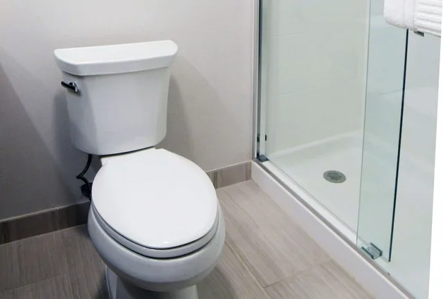 غرفة قياسية بسرير كينج، Comfort Inn and Suites NW Milwaukee 4/8