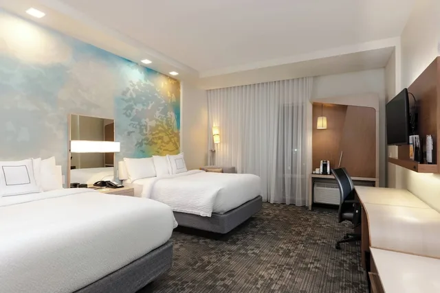 غرفة بسريرين كوين لذوي الإعاقة، Courtyard By Marriott Savannah Airport 1/3