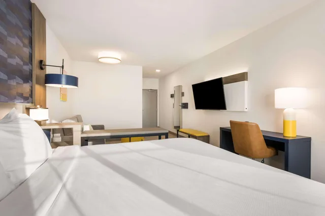 جناح بسرير كينج، Comfort Inn & Suites Gaylord 1/4