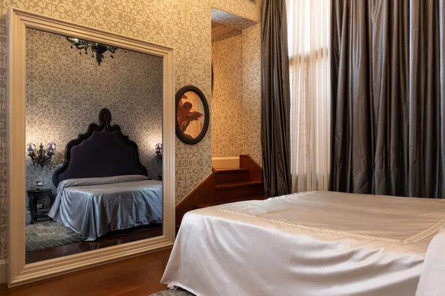 جناح بسرير كينج وسرير فردي، Palazzetto Madonna 7/10