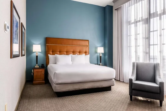 Superior, King Bed, with View, Drury Plaza Hotel Broadview Wichita 1/3