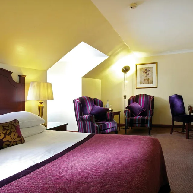 Feature, Double Bed, Macdonald Inchyra Hotel Spa 2/3