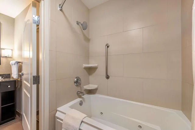 جناح بسريرين كوين بغرفة نوم واحدة مع أريكة، Homewood Suites by Hilton Oxnard/Camarillo 6/6