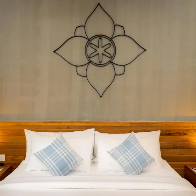 غرفة ديلوكس بسرير مزدوج بإطلالة على المسبح بشرفة، Phka Chan Hotel 9/10
