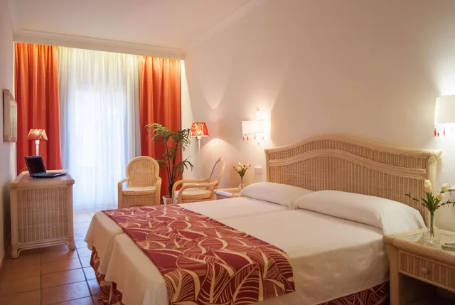 Room, Double Bed, Pool or Sun Room، Hotel Rosamar 1/1