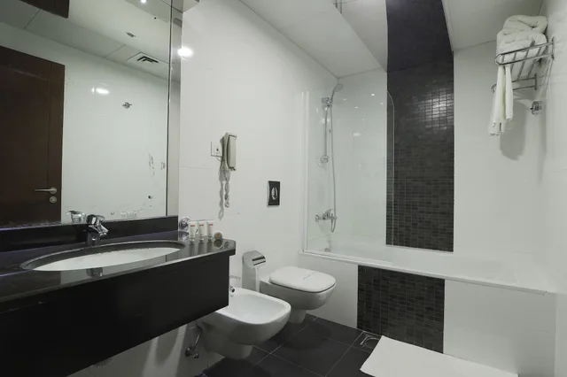 Executive, Suite, King Bed, Queen Palace Hotel 5/5