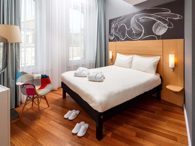 غرفة بريميوم بسرير مزدوج، Ibis Edinburgh Centre South Bridge - Royal Mile 3/6