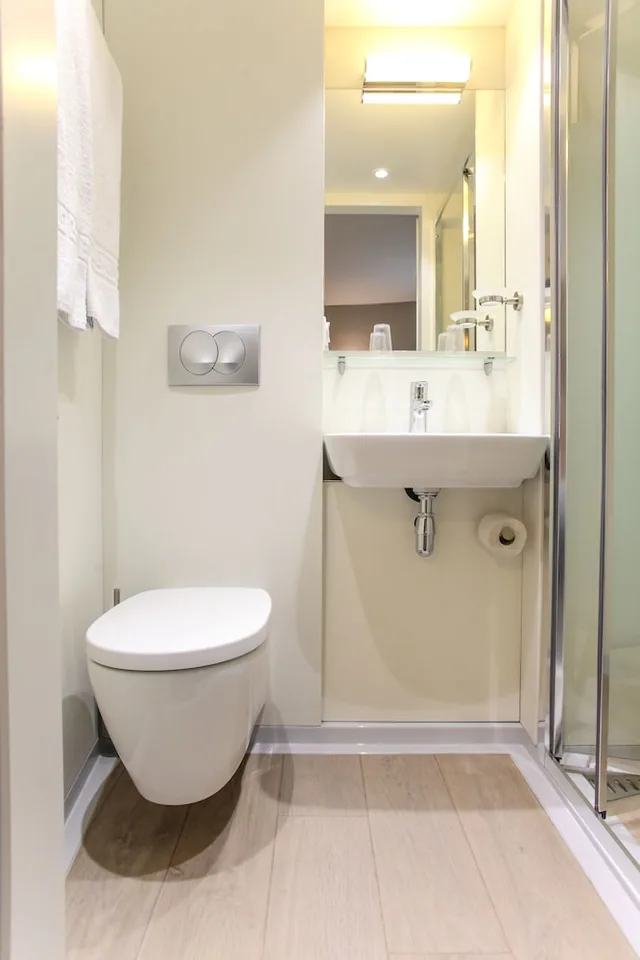 غرفة بريفيليج بسريرين منفصلين، Hotel Reseda Paris Bagnolet 1/3
