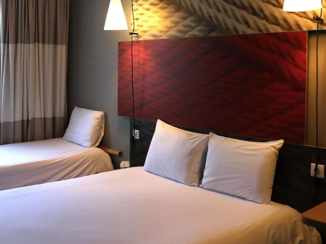 غرفة بسرير فردي، IBIS IRUN 2/3