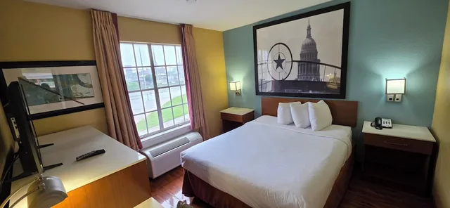 غرفة قياسية بسرير كوين، Super 8 By Wyndham Austin Downtown/Capitol Area 1/6