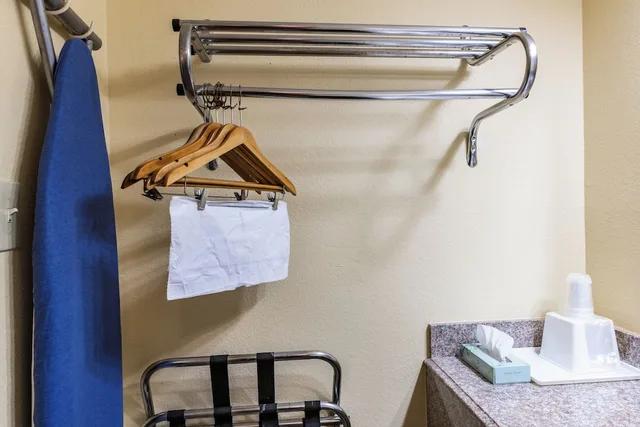 غرفة أساسية بسريرين كوين، Hotel Boerne 1/1