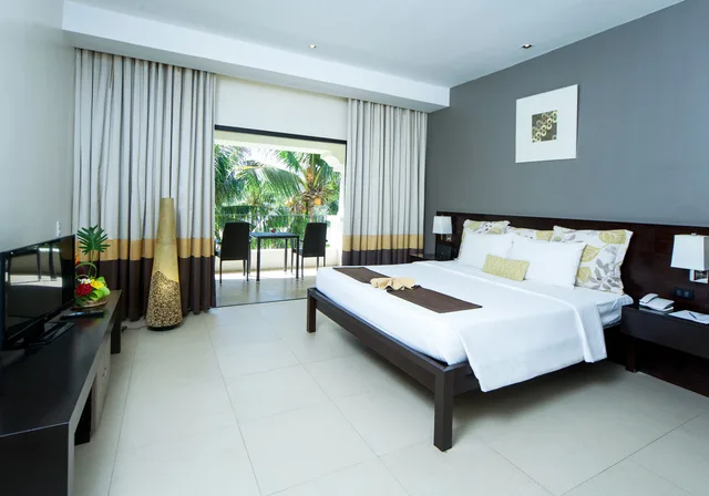 Premier, Fairways And Bluewater Newcoast Boracay 1/7