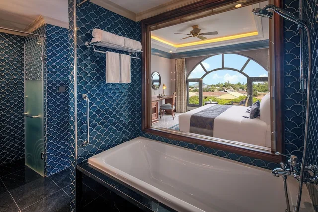 جناح جونيور بسرير كينج بإطلالة على النهر، Silk Path Grand Hue Hotel 2/2