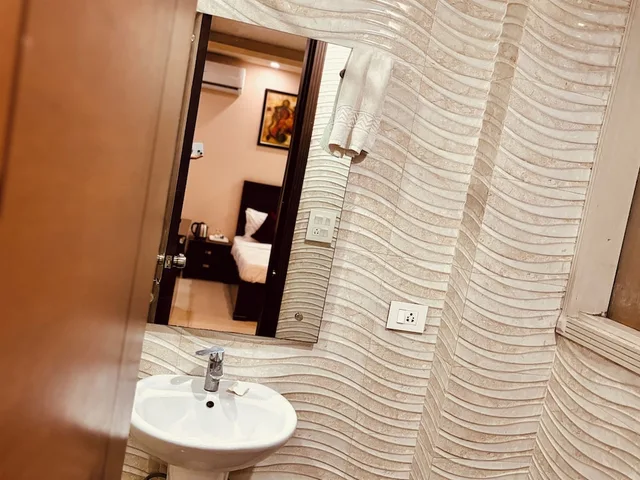 غرفة ديلوكس بسرير مزدوج، Oyo 5198 Hotel Hcgrand 8/8