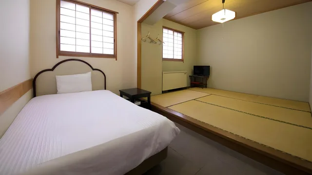 Semi Western, Style، Heiwadai Hotel Otemon 1/1