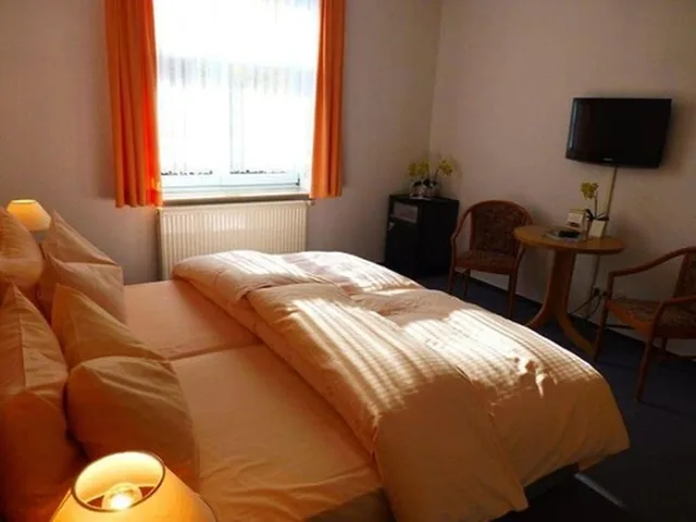 Business, Double or Twin Bed, Parkhotel Waldschlösschen 6/10