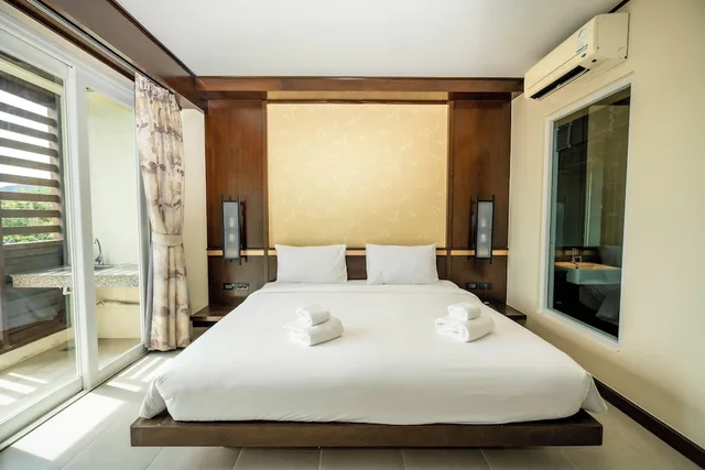 Superior, King Bed, Ratana Apart Hotel At Chalong 7/10