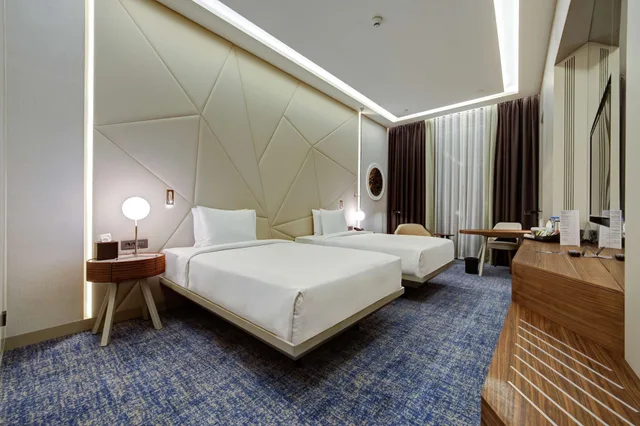 غرفة قياسية بسرير كينج، DoubleTree by Hilton Adana 2/4