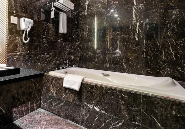 جناح جونيور للمدخنين، Cambridge Hotel Medan (ex Grand Swiss Belhotel Medan) 6/8
