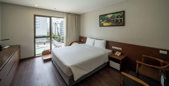 غرفة سوبيريور بسرير كينج بإطلالة جزئية على البحر، Tamarind Hotel Da Nang 5/10