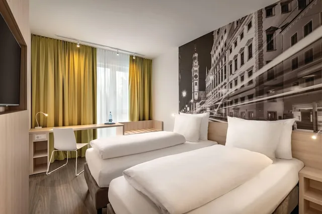 غرفة قياسية بسريرين منفصلين، Super 8 by Wyndham Augsburg 2/5