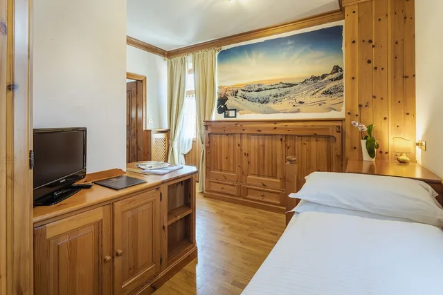 جناح عائلي بسرير مزدوج وسرير فردي مع أريكة، Park Hotel Franceschi 2/7