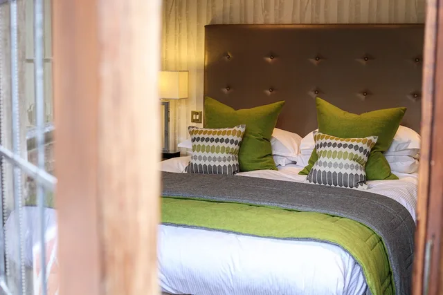 جناح بسرير مزدوج، Langshott Manor 3/4