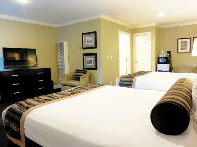 غرفة قياسية بسريرين كوين، Sea Breeze Inn And Cottages 2/8