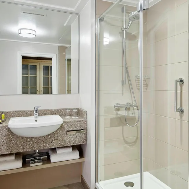 غرفة ديلوكس بسرير كينج أو كوين، Bristol Marriott Royal Hotel 7/8